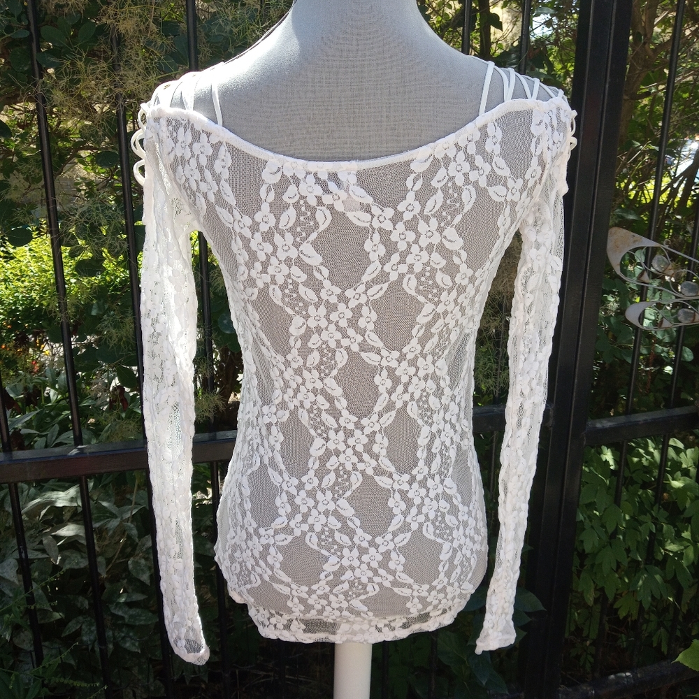 Intimately Free People white lace top size small - Picture 8 of 10